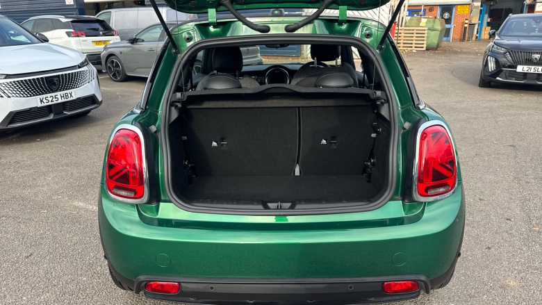 MINI Hatchback 135kW Cooper S Level 2 33kWh 3dr Auto Electric Hatchback